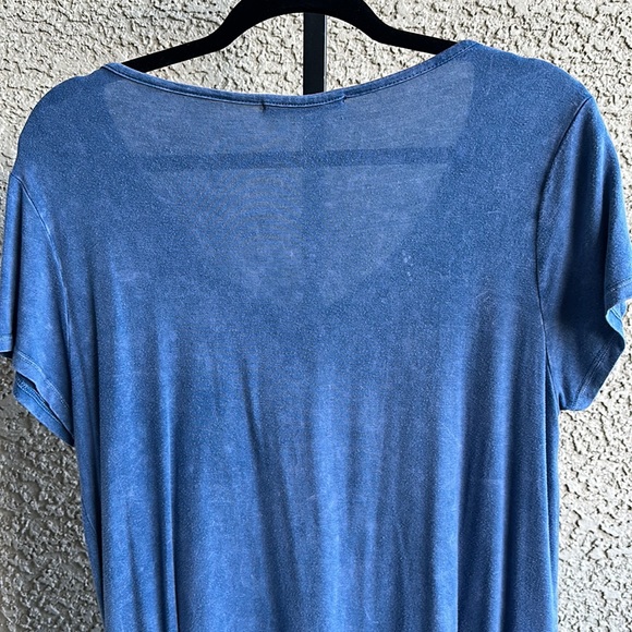Harlow & Graham Twist Front T-Shirt - Picture 6 of 11